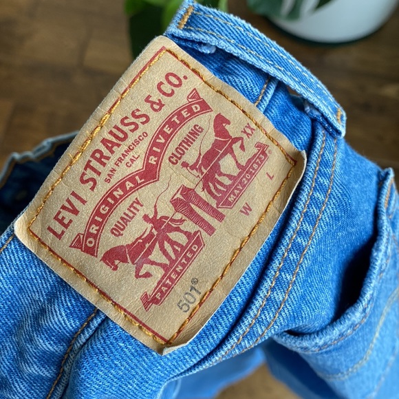 Levi’s - Picture 7 of 9